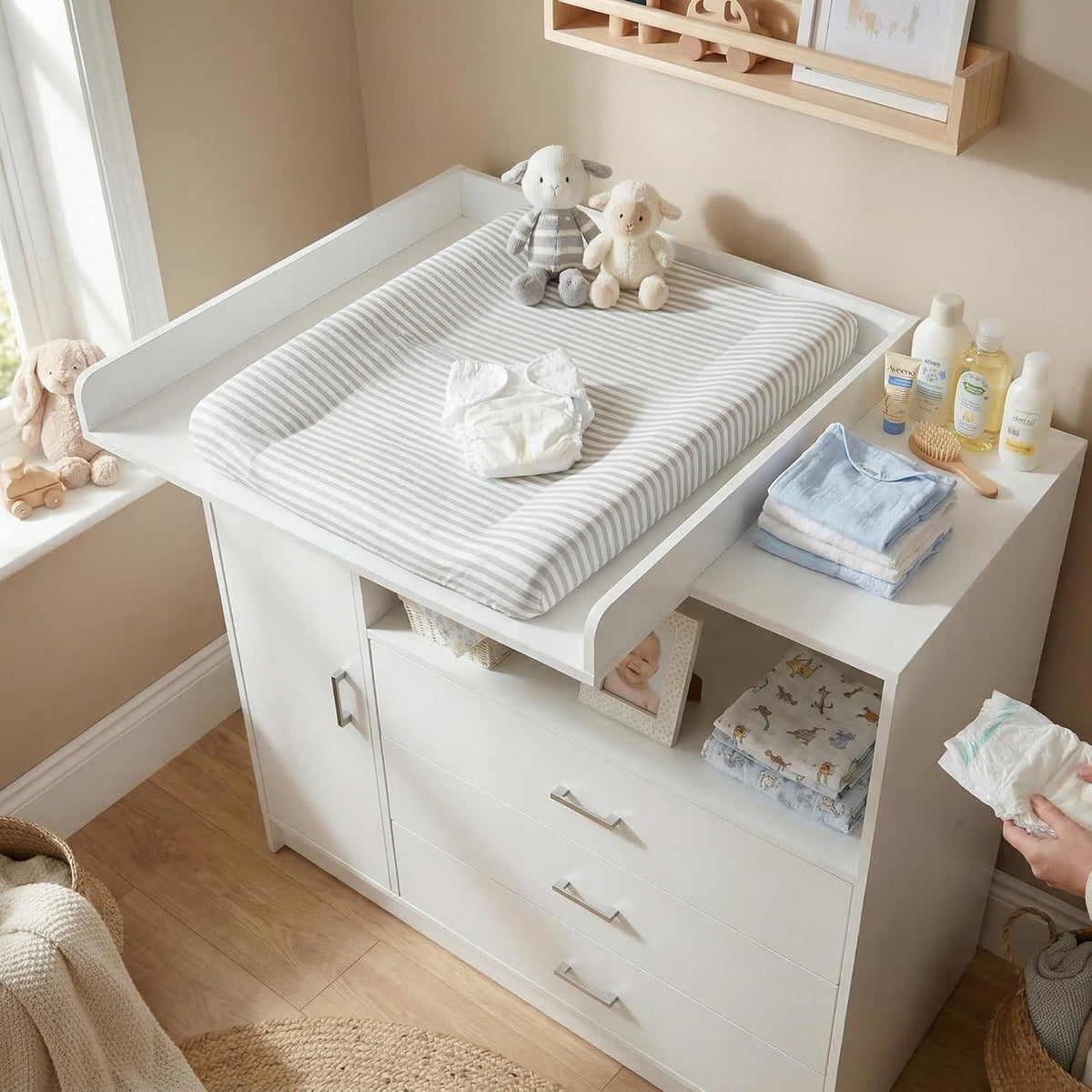 ecomi Cómoda Cambiador para bebé en Madera con Plan de Cambiar, 3 cajones, 1 puerta, Altura 100 cm, Color Blanco, Dimensiones 113x100 cm, tiradores cromados