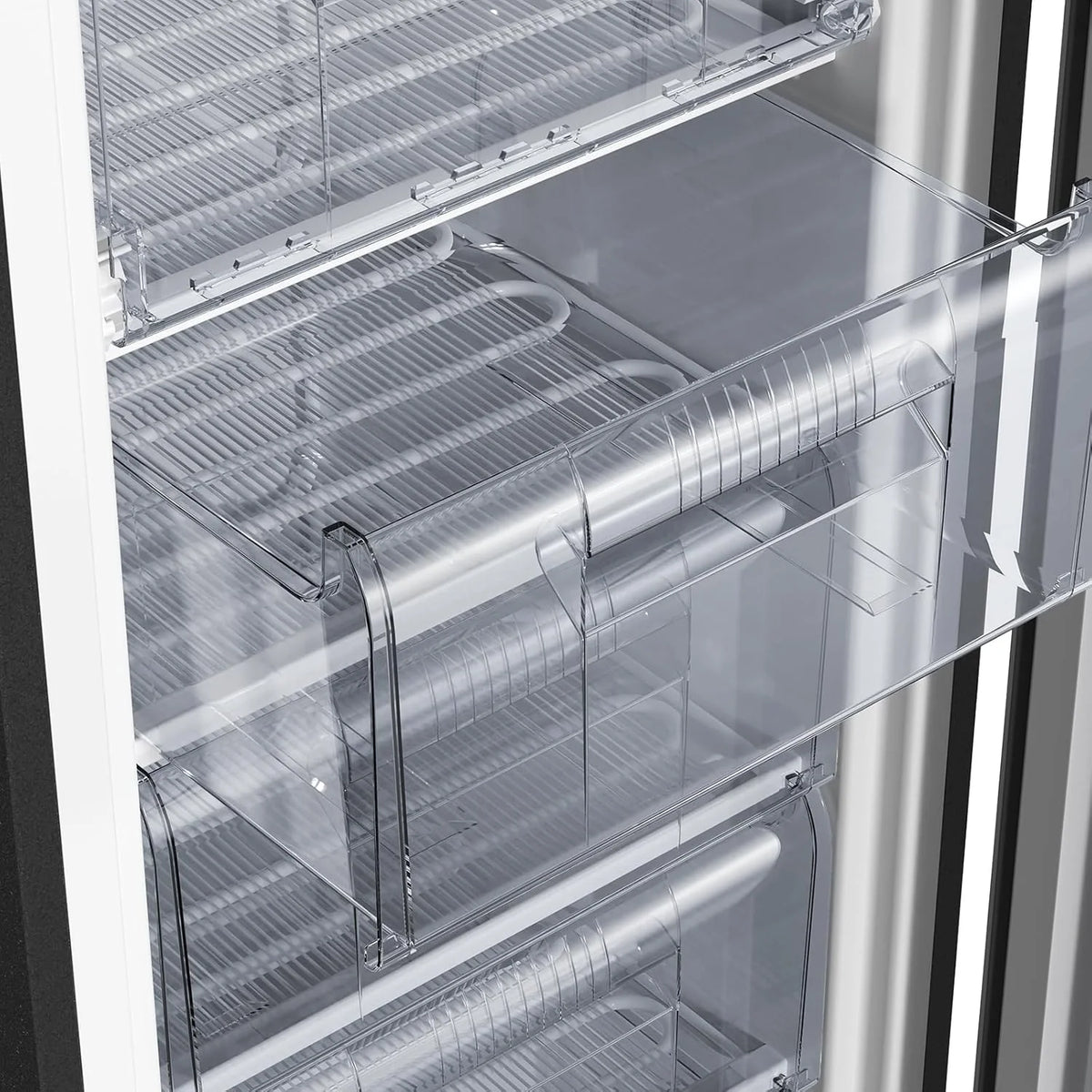 CHiQ Standgefrierschrank, 145L Fassungsvermögen, Schnellgefrieren, einstellbarer Thermostat, leise, reversible Tür, Schwarz, Energieklasse E