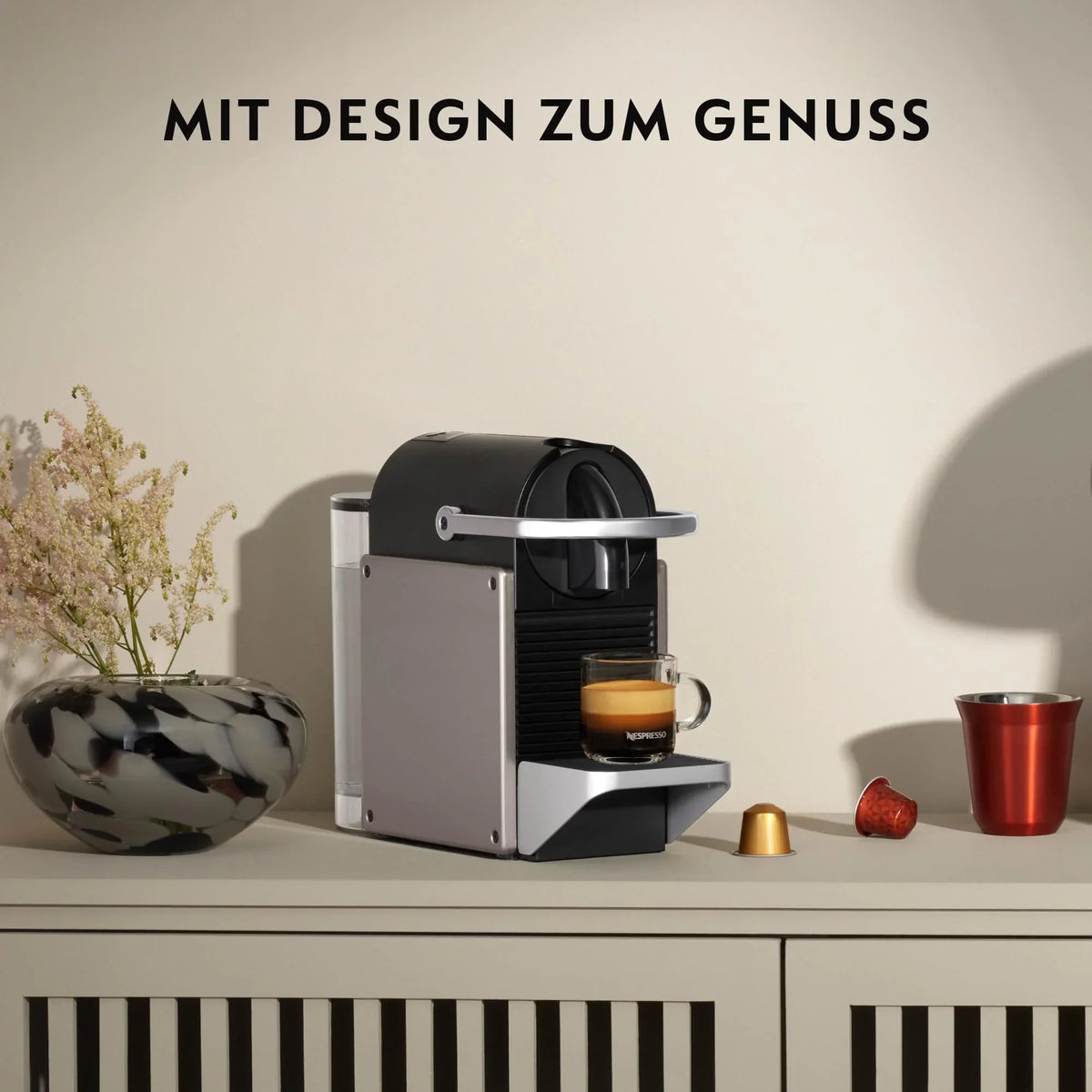 2025 Cafetera de cápsulas Krups Nespresso Pixie Redesign | Espresso y lungo | Estilo industrial | Bajo consumo energético | Apagado automático | Bandeja ajustable | Cápsulas reciclables | Modelo XN306T
