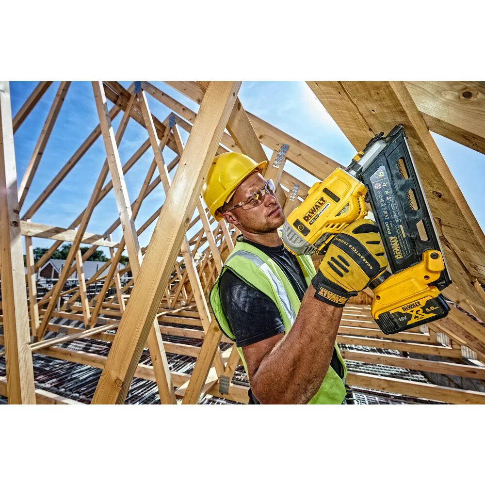 2025 Clavadora y grapadora sin cable 18V/2x5Ah de dos velocidades 90 mm – DeWALT DCN692P2-QW