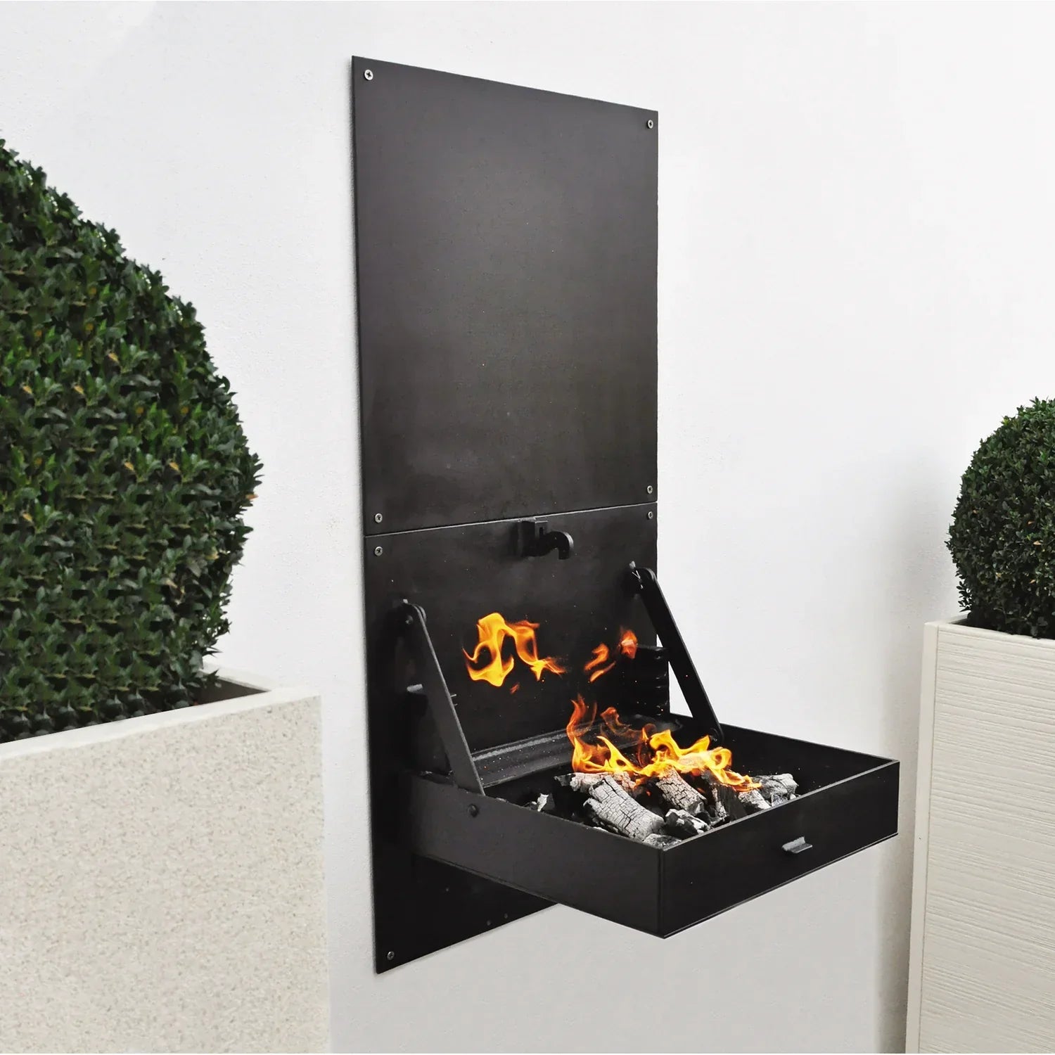 Tuozi - Bau-Grill für Holz und Kohle Modell Wall Ibbq mit Schutzplatte (schwarz - 58,5 x 57 x 114 cm) Art.-Nr.: 4200/2