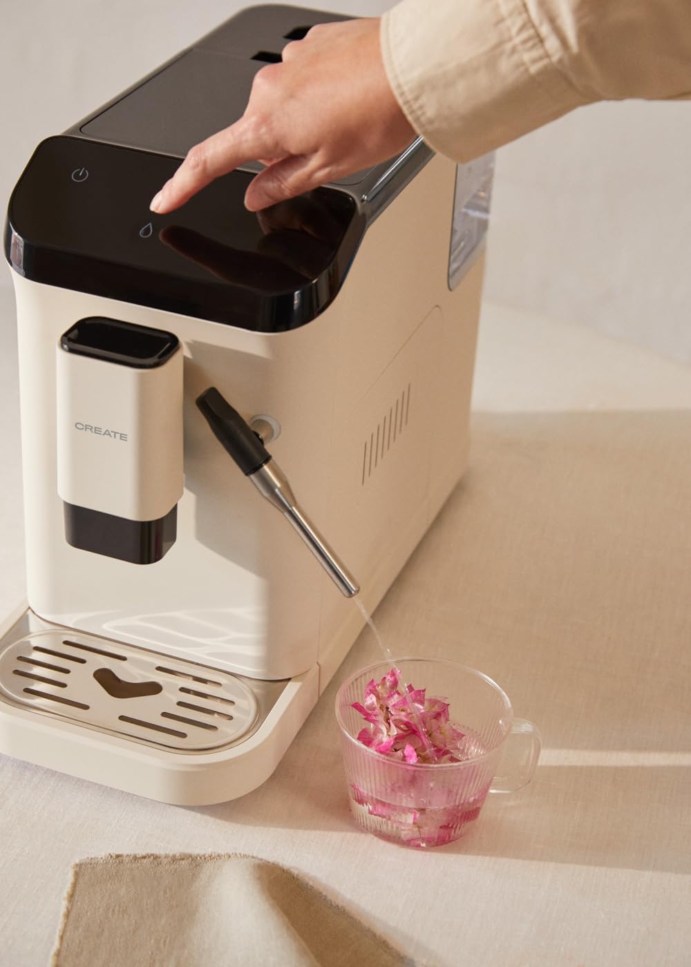 CREATE / THERA MATIC TOUCH / Kaffeevollautomat gebrochenes Weiß / 20 bar, 1,5l Tank, 180g Kaffeebohnenbehälter, Dampfdüse, Touch-Bedienfeld, Selbstreinigungsfunktion, 1350W