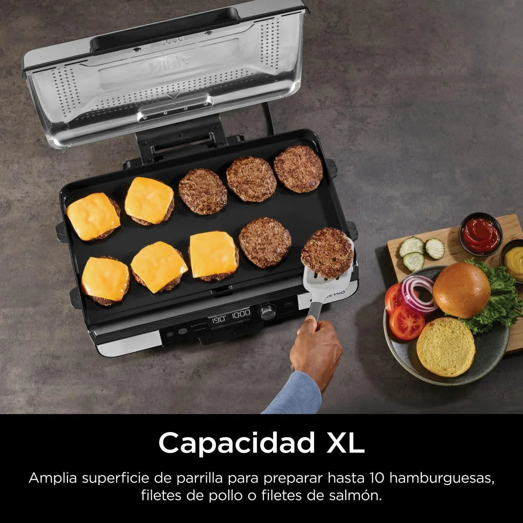 Ninja Sizzle Pro XL Indoor Grill und Bratplatte mit antihaftbeschichteter Keramik-Grill- und Bratplatte, abnehmbarem Deckel, Fettauffangschale und Rezeptheft, Silber/Schwarz GX101EU