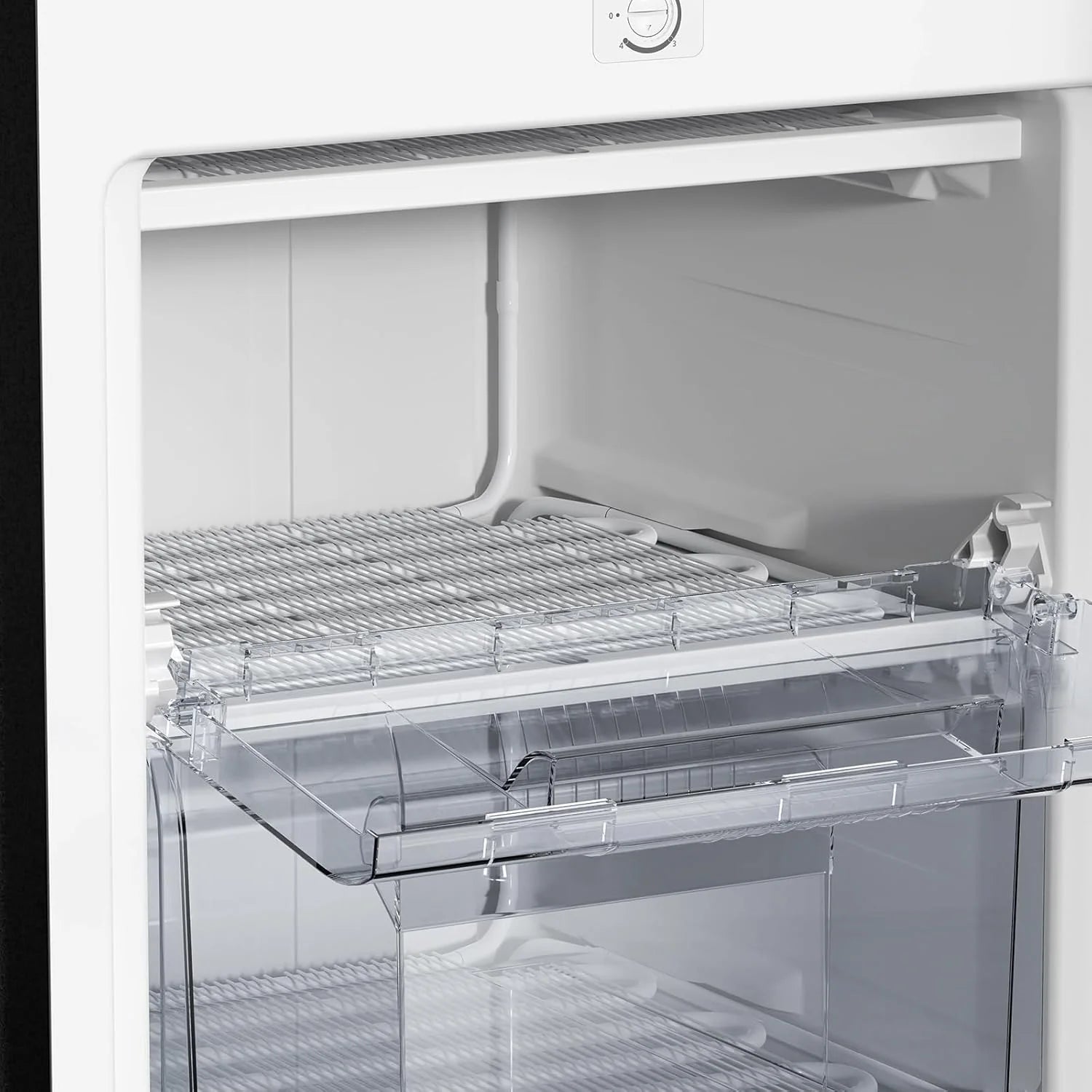 Congelador vertical independiente CHiQ, 145L de capacidad, congelación rápida, termostato ajustable, silencioso, puerta reversible, negro, clasificación energética E