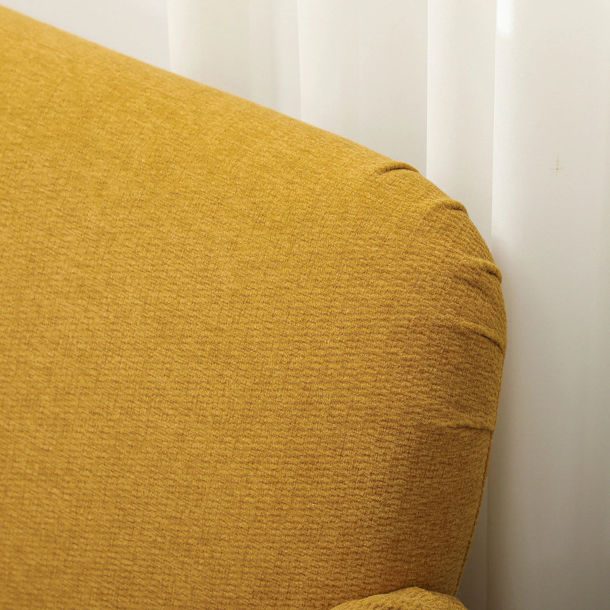 2-Sitzer-Sofa aus Samt, 21 cm dicke Polsterung und Holzbeine, gelb