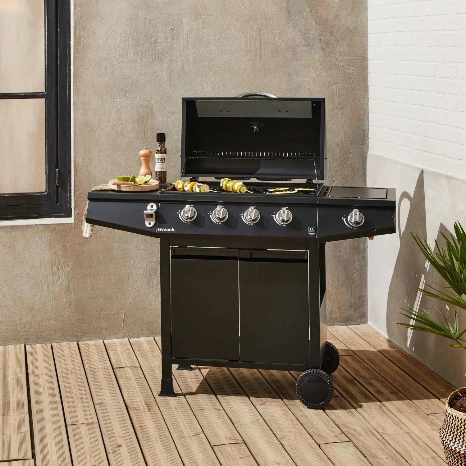 Gasgrill -treville 4 Schwarz- 4 Brenner + 1 Seitenkocher
