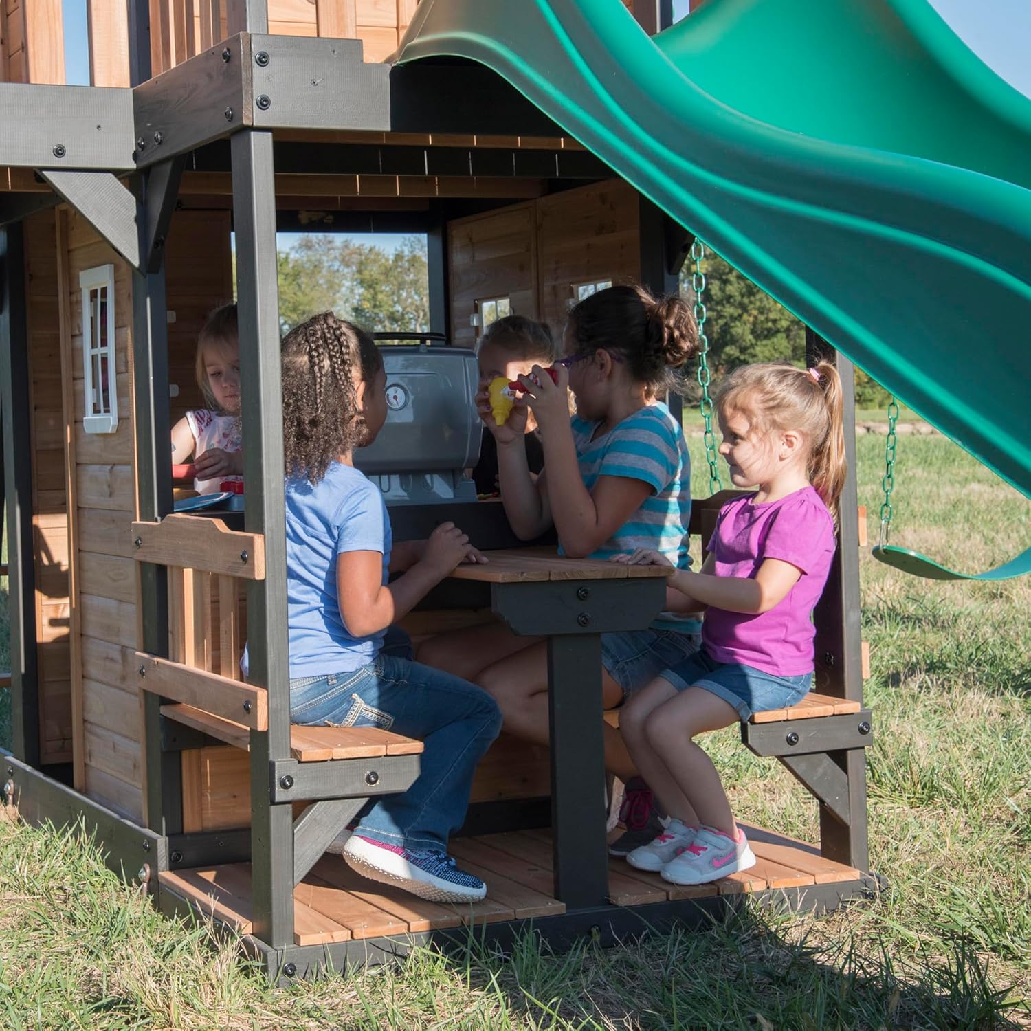 2025 Backyard Discovery Canyon Creek Spielset für draußen aus Zedernholz mit Rutsche, Baumhaus, Schaukeln und Kletterwand